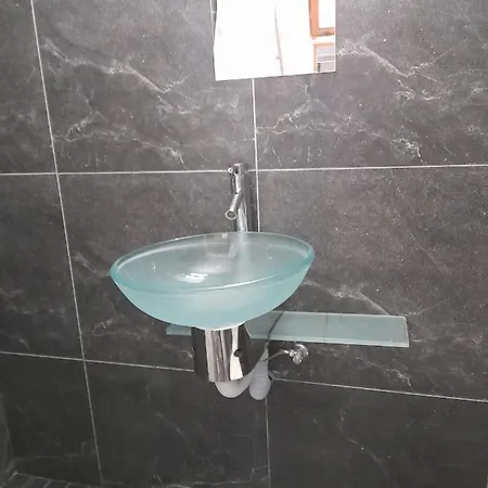 3 Separate Beds - 40m2 -