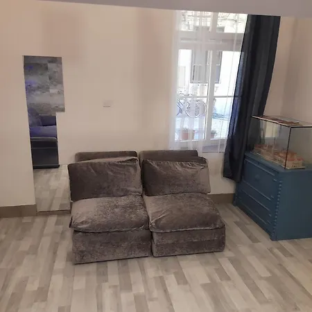 3 Separate Beds - 40m2 - *